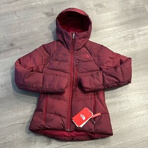 THE NORTH FACE Women's Puffer Jacket - Burgundy